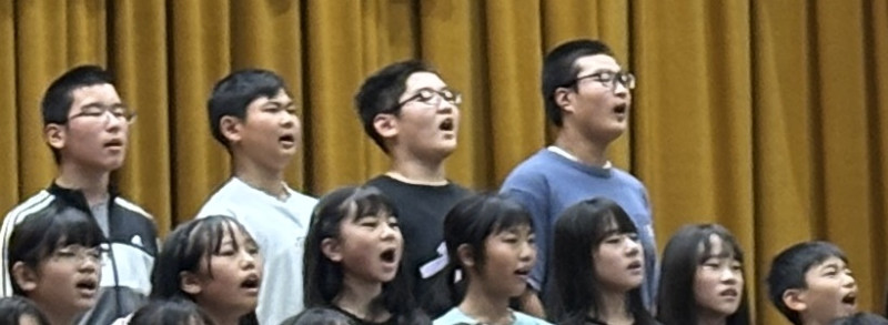 全校合唱