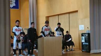 生徒会入会式野球部紹介の様子